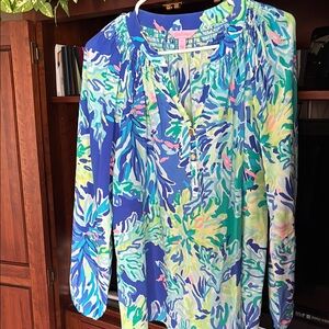 Lilly Pulitzer Silk Holy Grail Elsa Blouse with Mandarin Collar